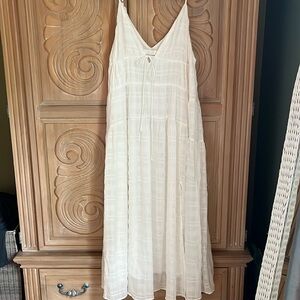 White long  maxi sundress w slit